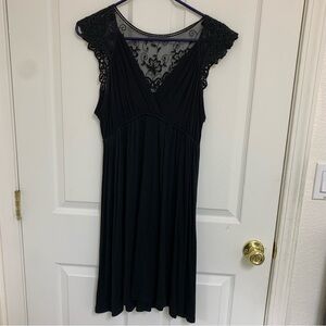 Soprano beautiful little black dress with lace detail XL